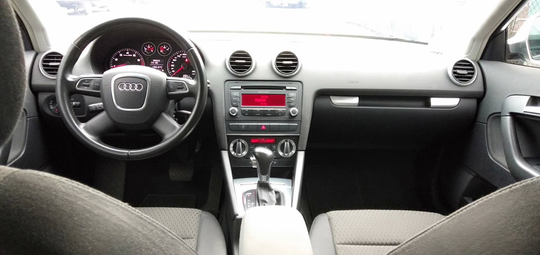 2010年 Audi A3 自手排 1.8T  第10張相片