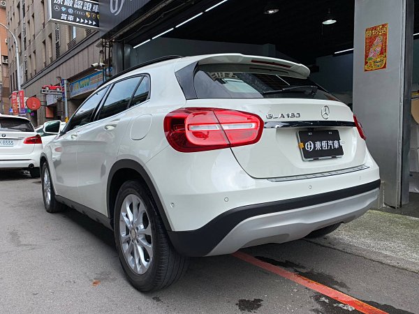 2016年領牌 BENZ GLA180 總代理  第4張相片