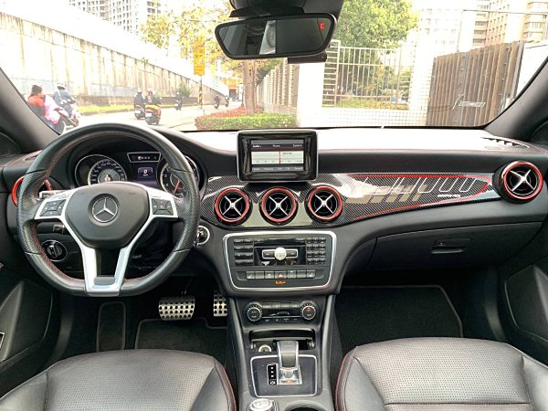 正2014年 M-Benz CLA45 AMG 4-MATIC 四輪傳動  第9張相片