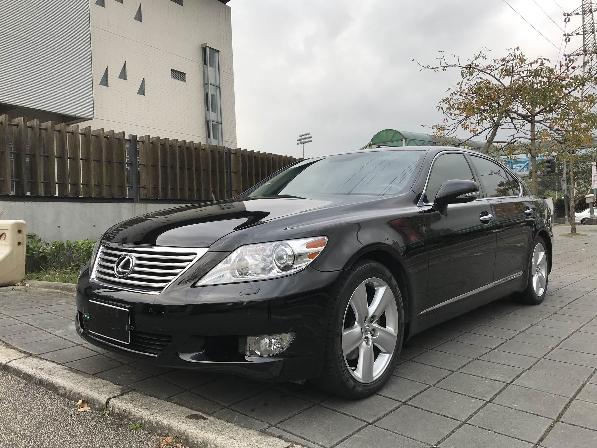    LEXUS 正2011年 LS460L 頂級尊絕版  第2張相片