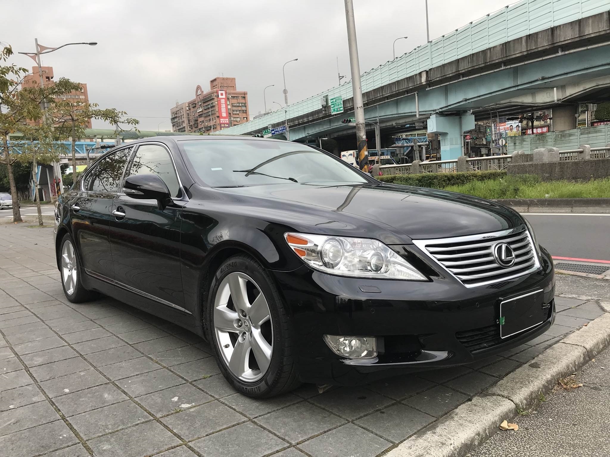    LEXUS 正2011年 LS460L 頂級尊絕版  第14張相片