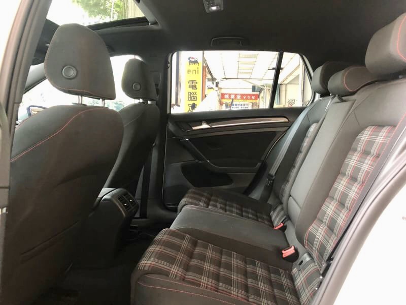 （自售）14年MK7 GOLF GTI  第8張相片