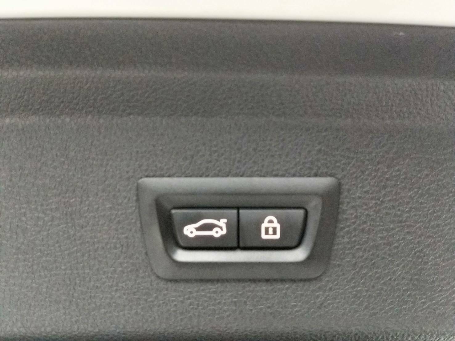 2015年型 BMW 320GT Sport Line 1手車  第15張相片