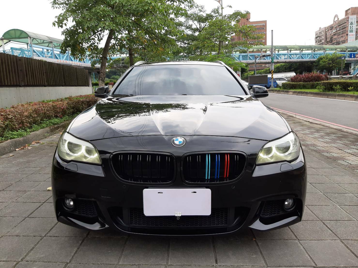 BMW 5-Series Touring 520d 2011款 自手排 2.0L  第13張相片