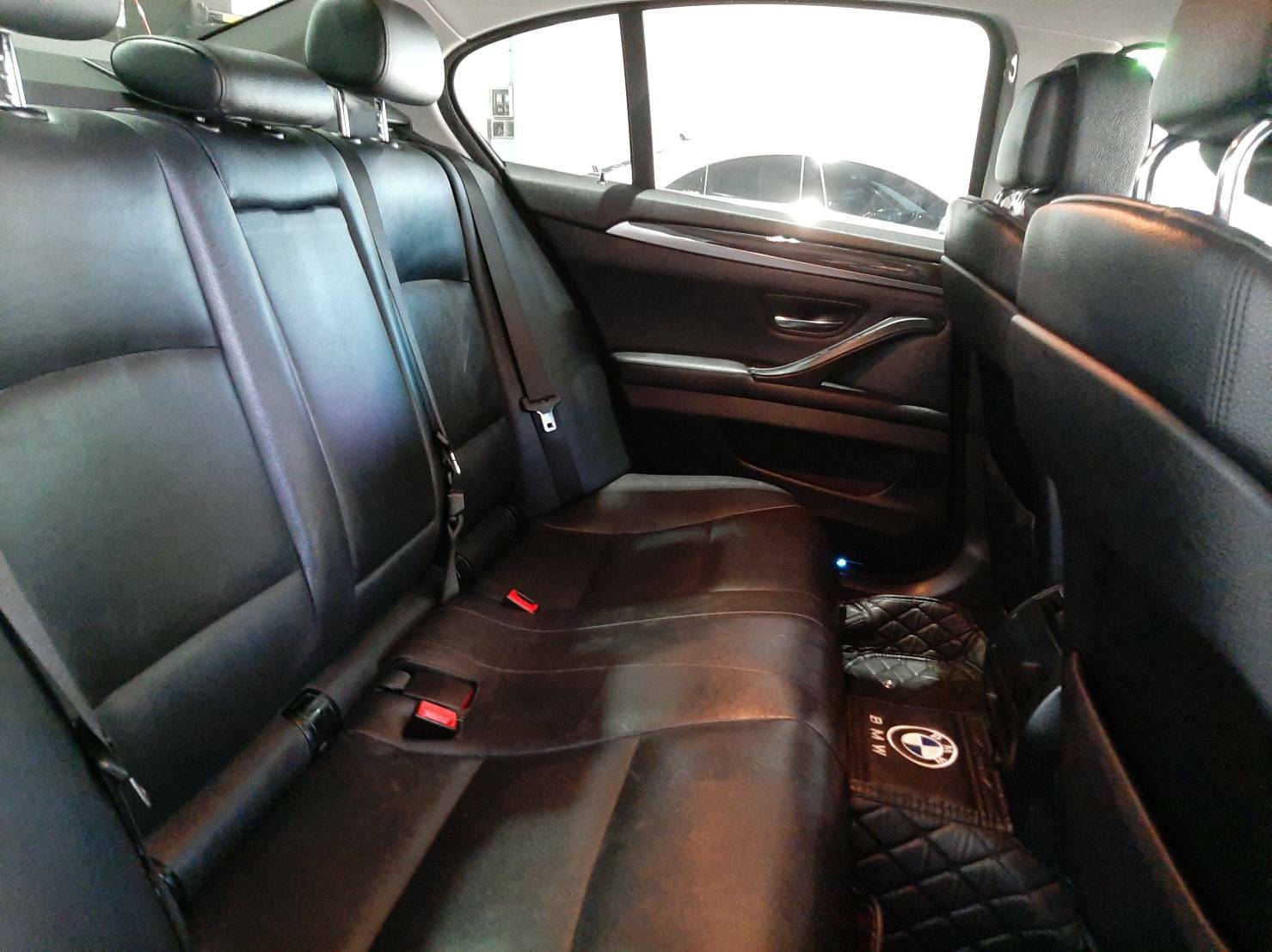 BMW 5-Series Sedan 528i M Sport 2013款 手排 2.0L  第7張相片