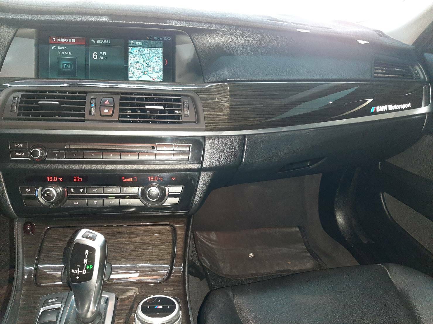 BMW 5-Series Sedan 528i M Sport 2013款 手排 2.0L  第16張相片