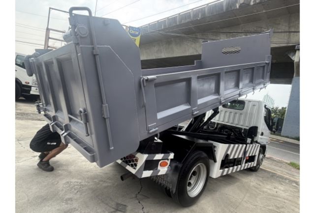 Mitsubishi FUSO  第2張相片