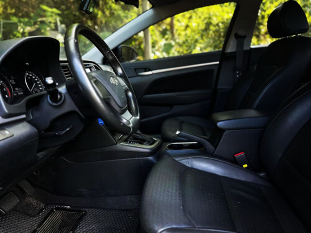 HYUNDAI現代 ELANTRA  第9張相片