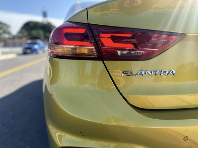 HYUNDAI現代 ELANTRA  第6張相片