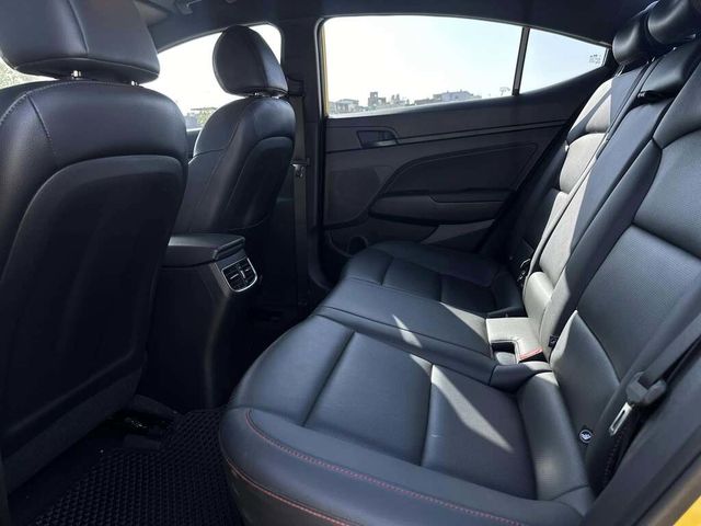 HYUNDAI現代 ELANTRA  第14張相片