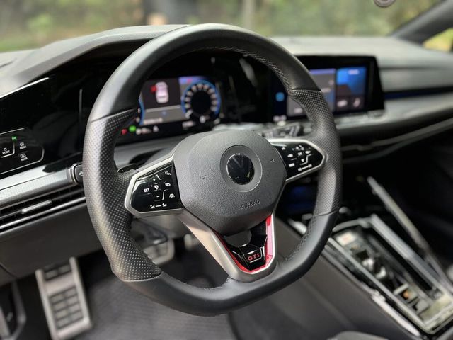 VOLKSWAGEN福斯 GOLF GTI  第5張相片