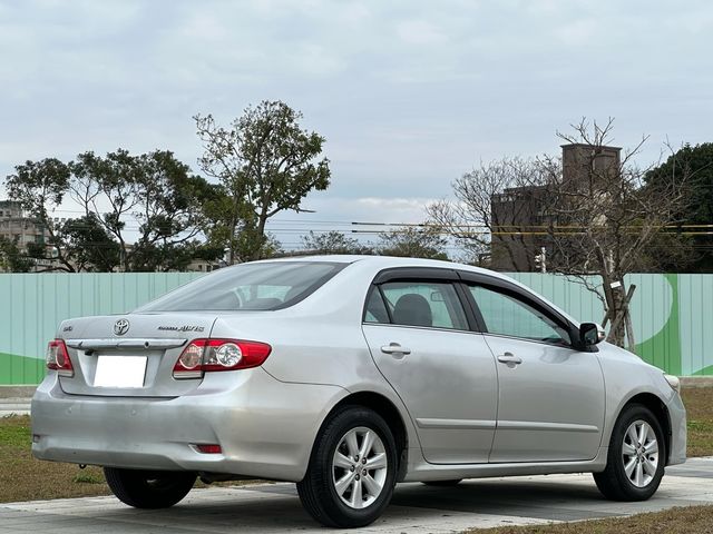 TOYOTA豐田 ALTIS  第2張相片