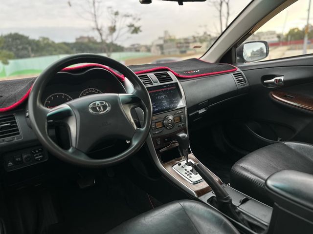 TOYOTA豐田 ALTIS  第3張相片