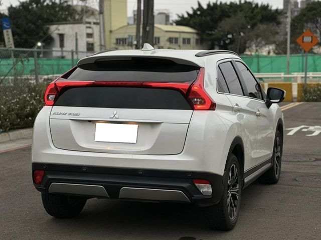 MITSUBISHI三菱 ECLIPSE  第3張相片