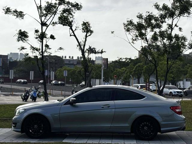 M-BENZ賓士 C250 COUPE  第3張相片