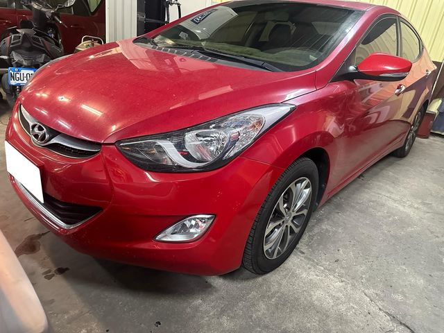 HYUNDAI現代 ELANTRA  第5張相片
