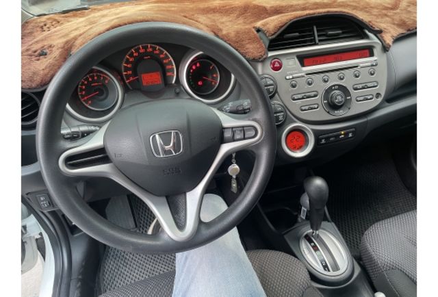 【尚品汽車】實車/實價/里程保證 可全貸 分期24~60其 爭取銀行最低利率  第8張相片
