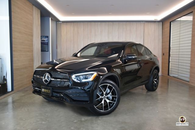 2021M BENZ GLC300 AMG COUPE 4MATIC  第1張相片