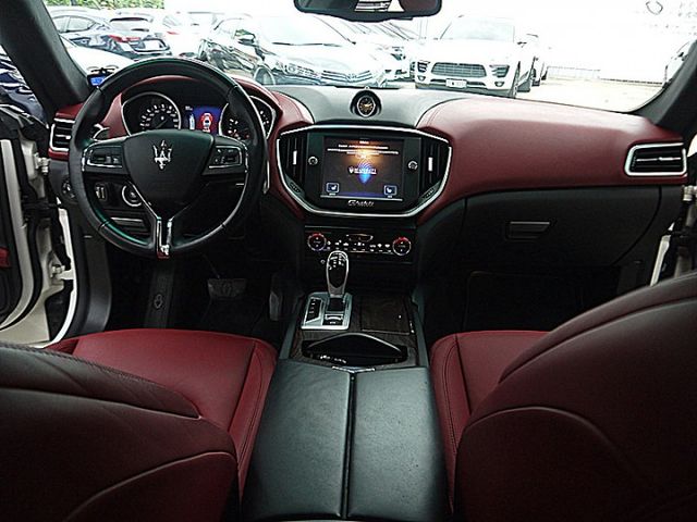 Maserati Ghibli S Q4 只跑7萬 知道的就懂  第13張相片