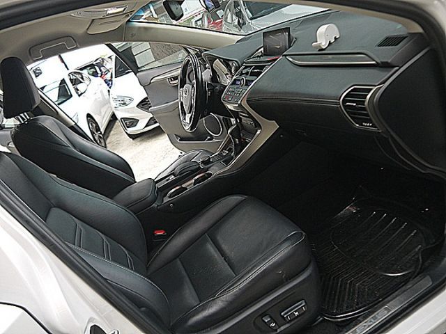 專注完美近乎苛求Lexus 小休旅NX200T豪華版  第11張相片