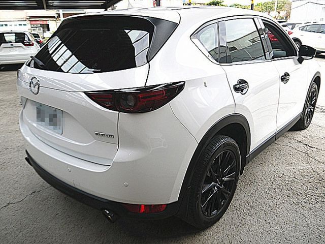 小改款 CX-5魂動系BOES旗艦版有BOES音響LED頭燈.盲點電動尾門感受日本美學和職人匠造車工藝  第5張相片
