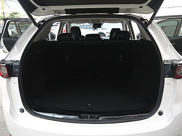 小改款 CX-5魂動系BOES旗艦版有BOES音響LED頭燈.盲點電動尾門感受日本美學和職人匠造車工藝  第7張相片