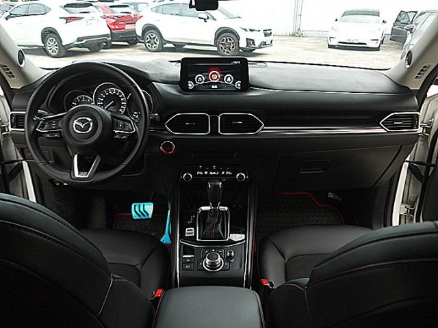 小改款 CX-5魂動系BOES旗艦版有BOES音響LED頭燈.盲點電動尾門感受日本美學和職人匠造車工藝  第13張相片
