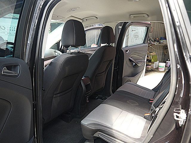 Ford Kuga1.6T雅緻型有渦渦最划算休旅才跑10萬  第10張相片