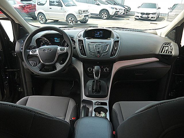 Ford Kuga1.6T雅緻型有渦渦最划算休旅才跑10萬  第13張相片