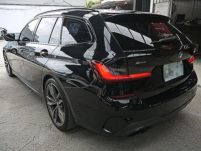 小改款 340i M Touring  文武雙全宜家宜室想放縱一下也是武力值高強  第3張相片
