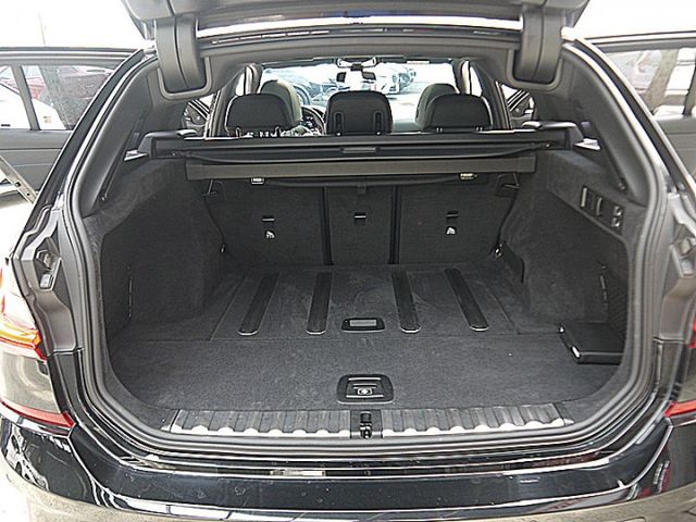 小改款 340i M Touring  文武雙全宜家宜室想放縱一下也是武力值高強  第7張相片