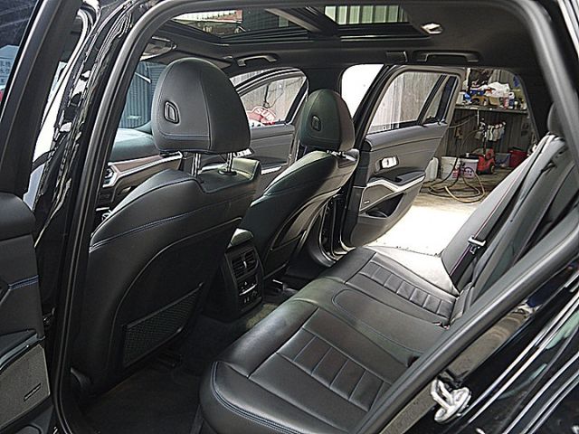 小改款 340i M Touring  文武雙全宜家宜室想放縱一下也是武力值高強  第10張相片
