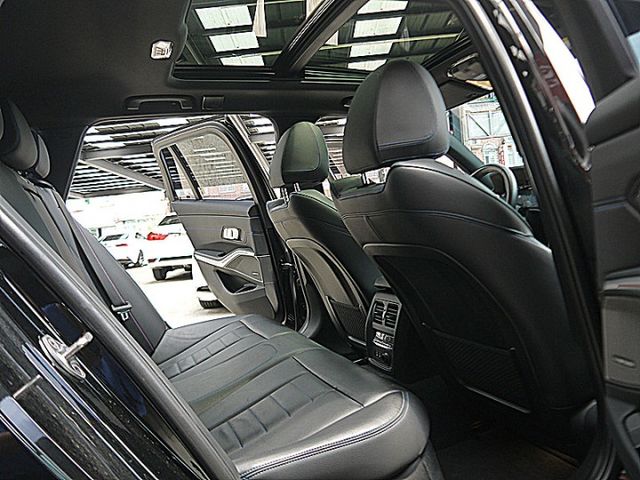 小改款 340i M Touring  文武雙全宜家宜室想放縱一下也是武力值高強  第12張相片