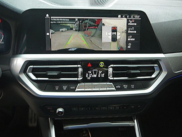 小改款 340i M Touring  文武雙全宜家宜室想放縱一下也是武力值高強  第16張相片