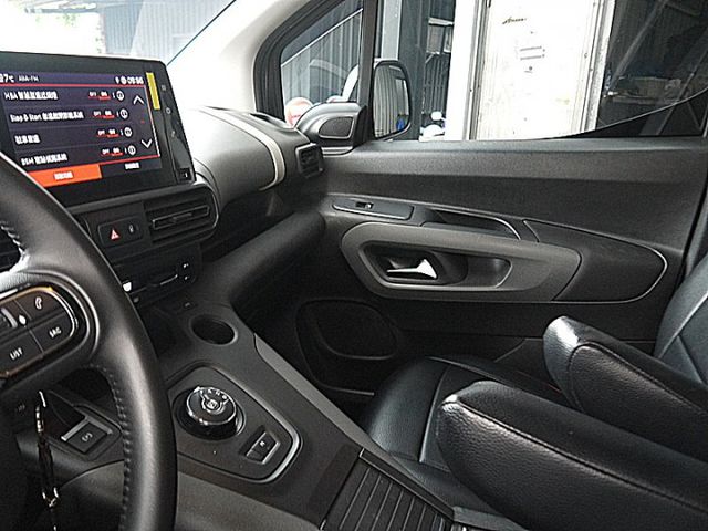Berlingo/Feel長軸版法式布丁狗登台快來感受不同法式造車浪漫  第18張相片