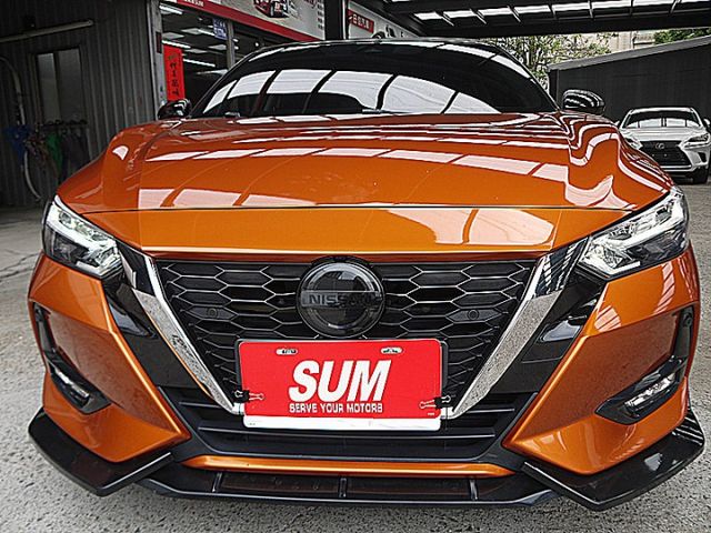 Nissan 新款 Sentra 尊爵智駕版特殊雙色給想與眾的您  第2張相片