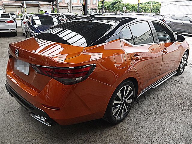 Nissan 新款 Sentra 尊爵智駕版特殊雙色給想與眾的您  第5張相片