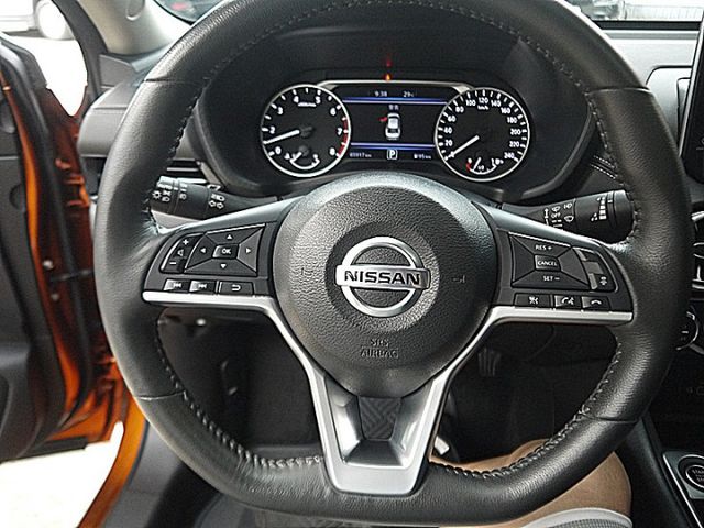 Nissan 新款 Sentra 尊爵智駕版特殊雙色給想與眾的您  第14張相片