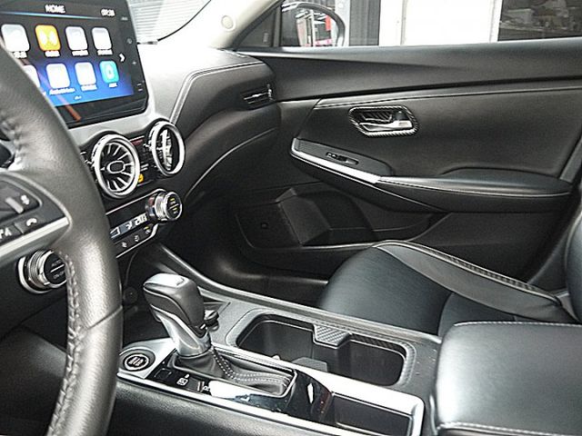 Nissan 新款 Sentra 尊爵智駕版特殊雙色給想與眾的您  第18張相片