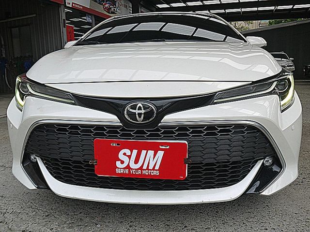 Auris 2.0 旗艦版搶手白  第2張相片