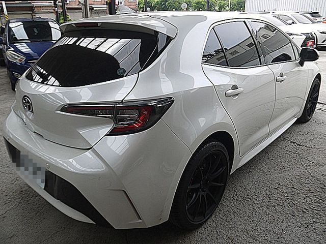 Auris 2.0 旗艦版搶手白  第5張相片
