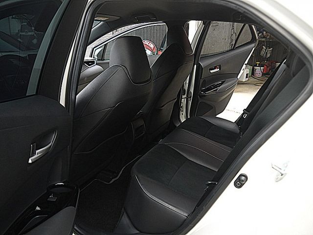 Auris 2.0 旗艦版搶手白  第9張相片