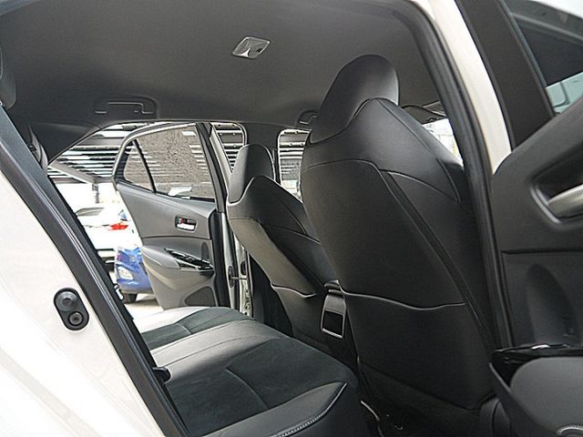 Auris 2.0 旗艦版搶手白  第11張相片