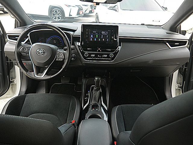 Auris 2.0 旗艦版搶手白  第12張相片