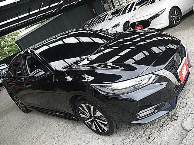 Nissan 新款 Sentra 尊爵智駕版神秘黑另有2021年橘黑2024白可選  第6張相片