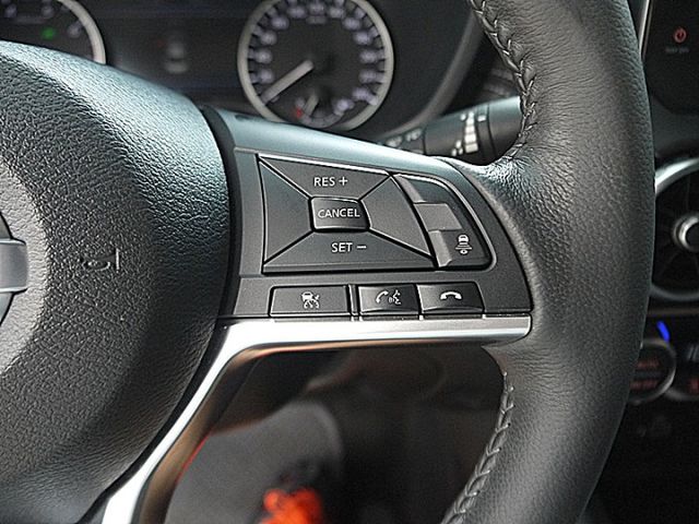 Nissan 新款 Sentra 尊爵智駕版神秘黑另有2021年橘黑2024白可選  第15張相片