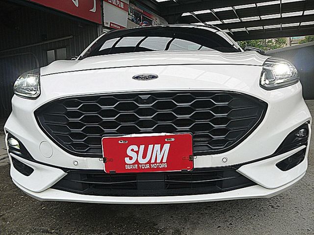 大改款Kuga250 AWD ST-Line新車120萬有加裝電子前後行車紀錄器  第2張相片