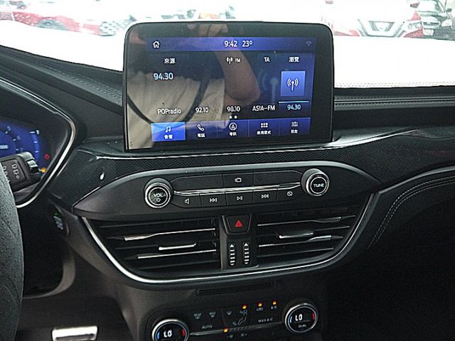 大改款Kuga250 AWD ST-Line新車120萬有加裝電子前後行車紀錄器  第16張相片