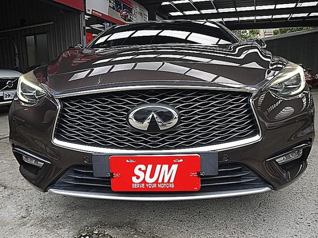 Q30風尚版全景天窗才跑4萬  第2張相片