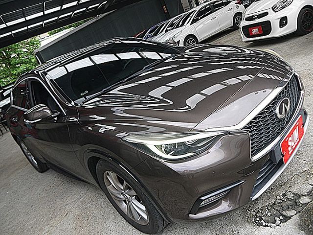 Q30風尚版全景天窗才跑4萬  第6張相片